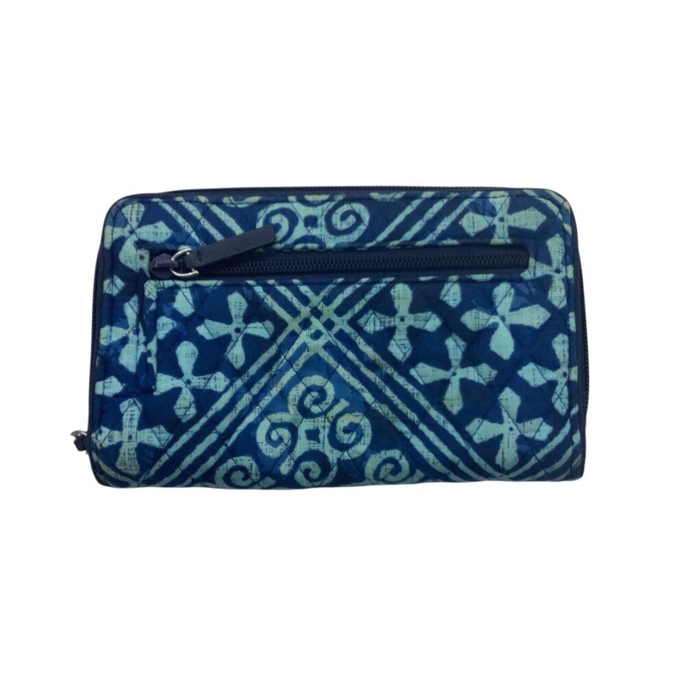 Vera Bradley Cuban Tile Blue Quilted Wallet Secure Turn Lock Closure Zip Pocket - Picture 2 of 6